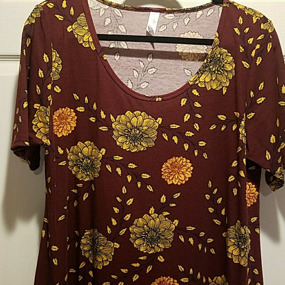 Lularoe perfect tee